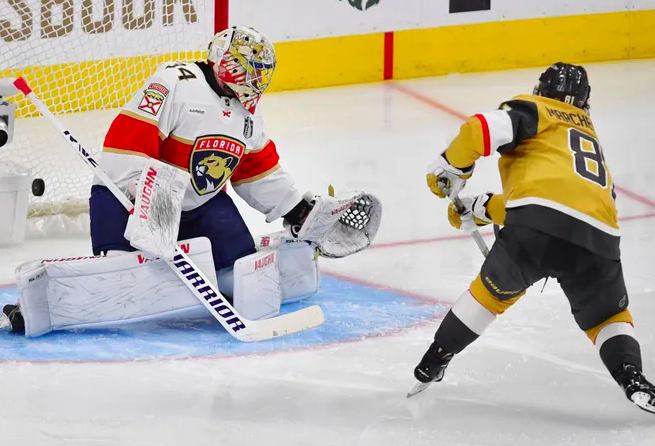 Картер Верхэге возвращает "Пантерс" в финал Кубка Стэнли с голом OT против "Золотых рыцарей"