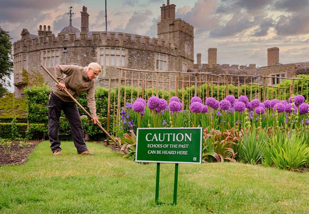 Как ощутить холод древних камней: связь с прошлым через сенсорный опыт