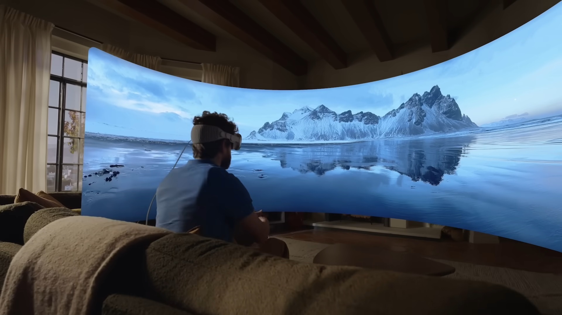 Apple Vision Pro: Новый шаг в мире смешанной реальности