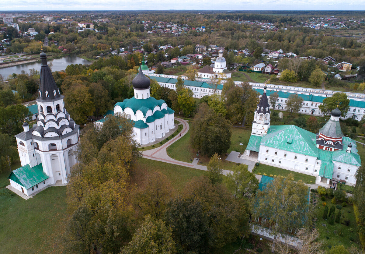Как фальшивые монахи служили Ивану Грозному