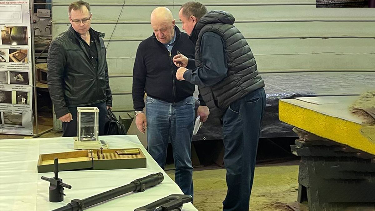 Путин хотел арендовать Крым и Донбасс после начала СВО? Что происходит, и как тут связана российская элита?