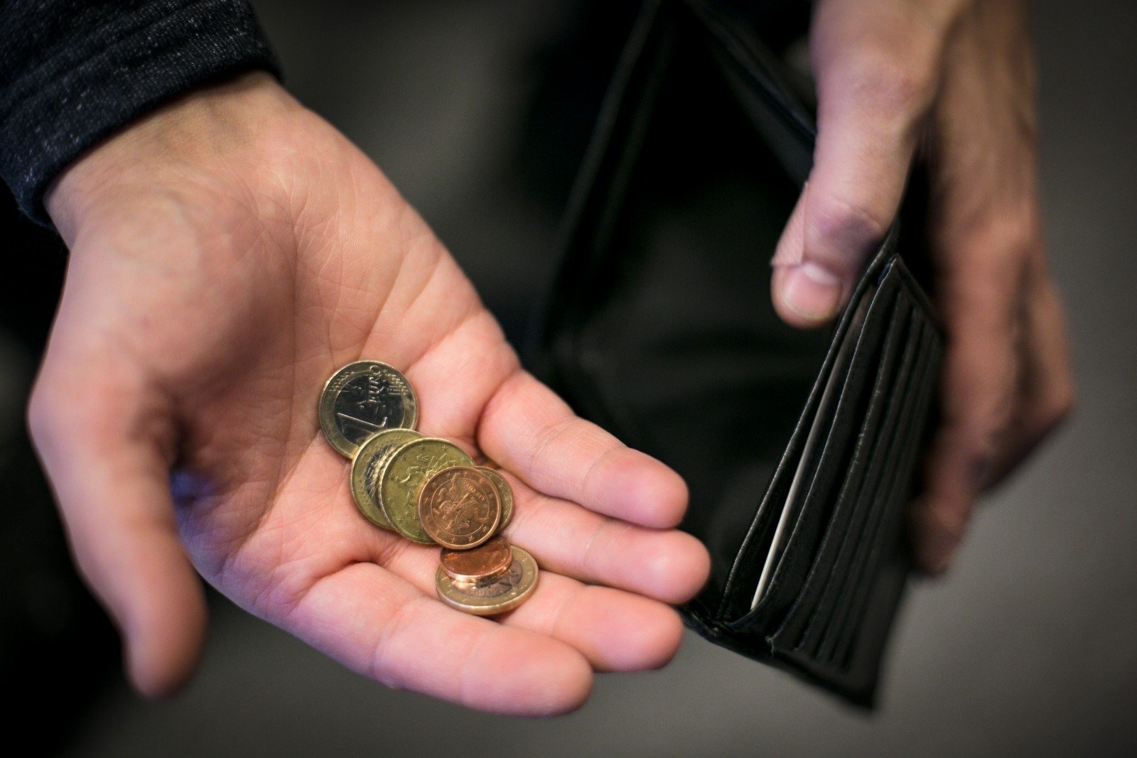 В каких случаях выплату единого пособия могут прекратить