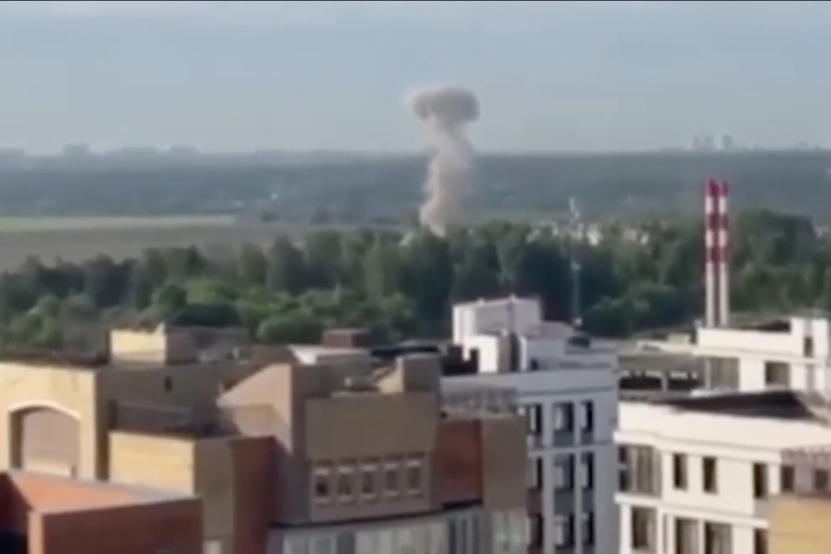 В Краснодаре прогремел громкий хлопок, похожий на взрыв 15.06.2023