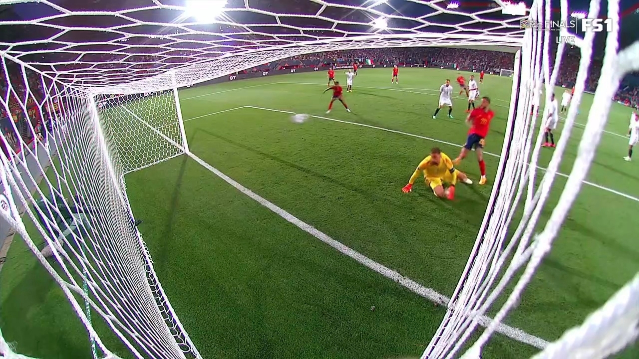 Испания немного жарче Италии