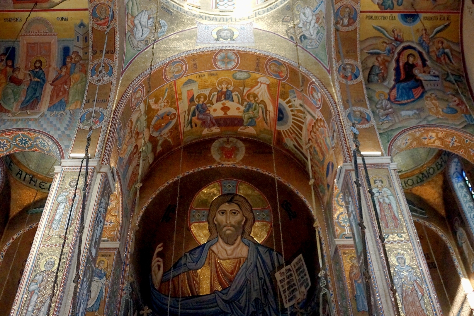 Хотите посмотреть на шедевры? Вам в Ясенево!