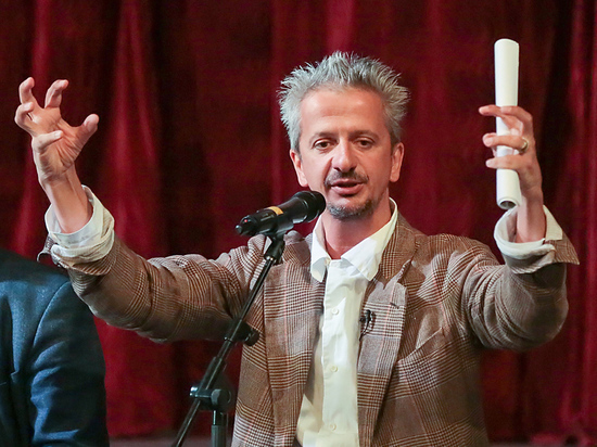 Константин Богомолов опять в центре скандала: что случилось на форуме?