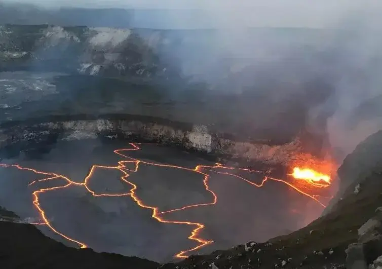 Супервулкан - это вулкан, который способен произвести очень большое извержение