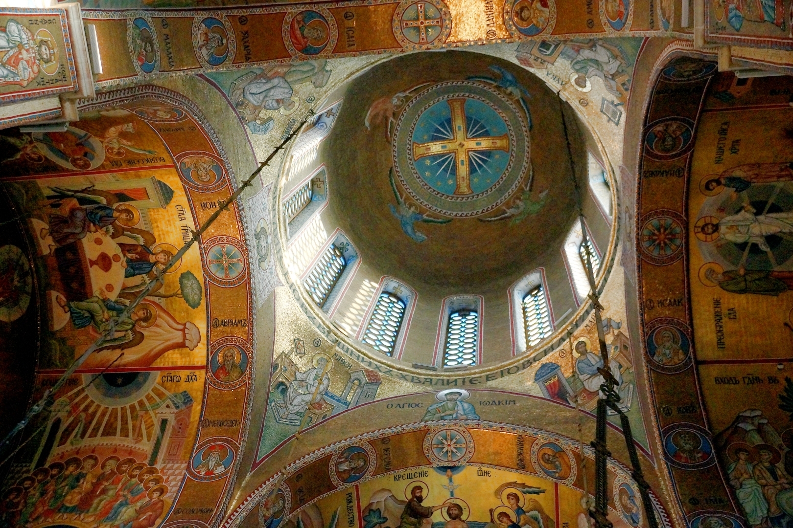 Хотите посмотреть на шедевры? Вам в Ясенево!