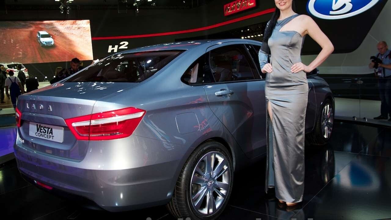 Family LADA, как менялся облик отечественных автомобилей с годами.