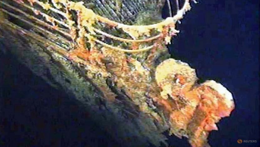 Совпадение? Пропал туристический подводный аппарат "Титаник"