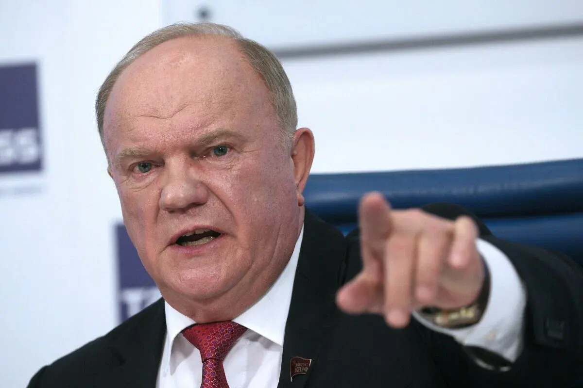 Геннадий Зюганов раскритиковал полные столы ПМЭФ