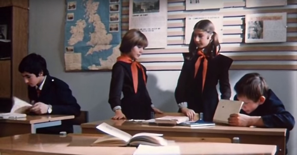 Суровое воспитание детей в СССР. Вспомним, какие были наказания. Что наши родители делали не так?