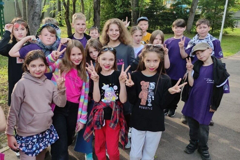 Что творилось в пионерских лагерях во времена перестроечного СССР и стоит ли отправлять туда ребенка сейчас? Сравним несколько поколений!