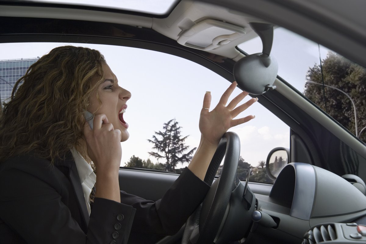 Избавьтесь от 10 вредных привычек за рулем