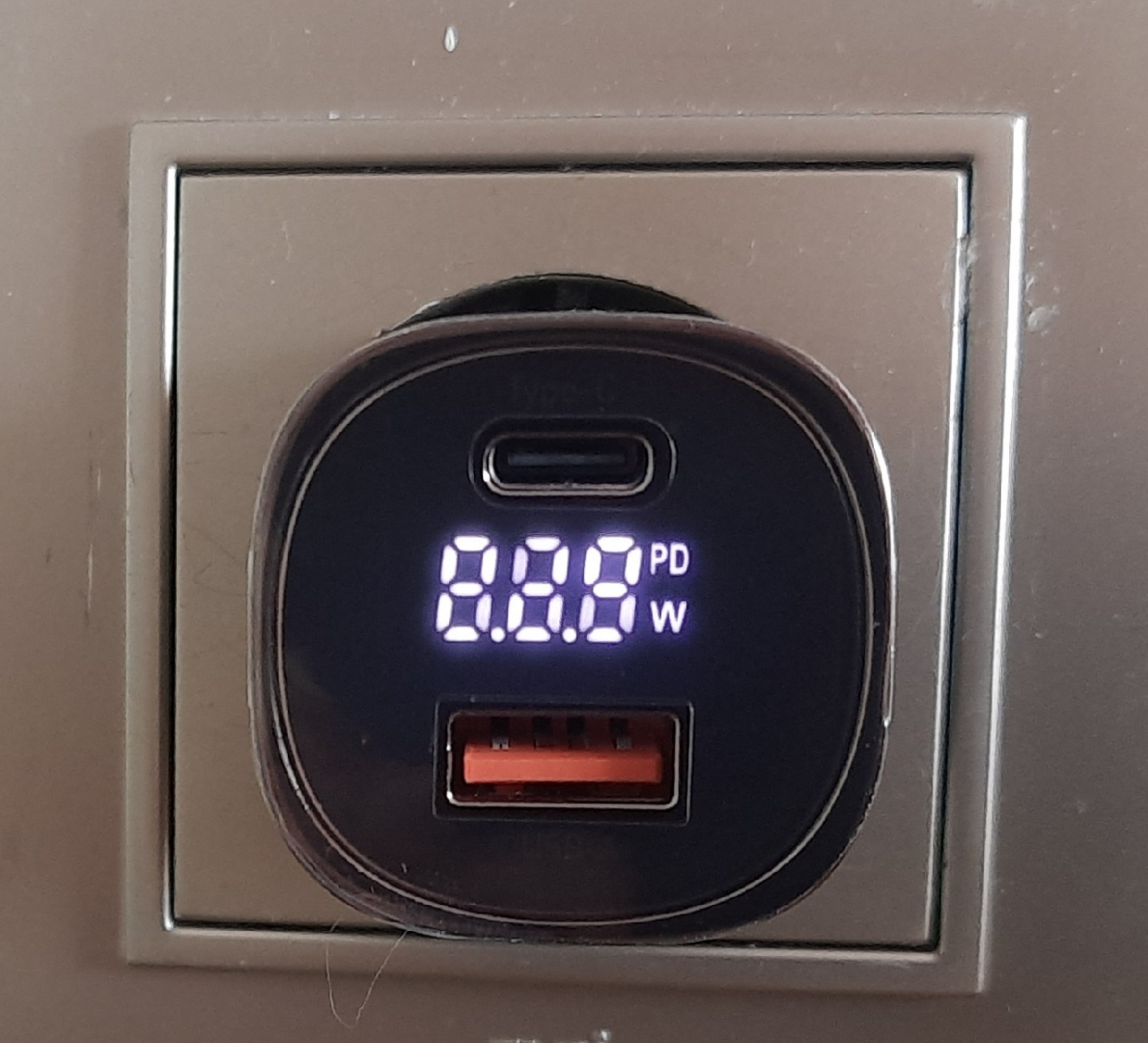 Зарядное устройство Essager: простота, удобство и быстрота зарядки