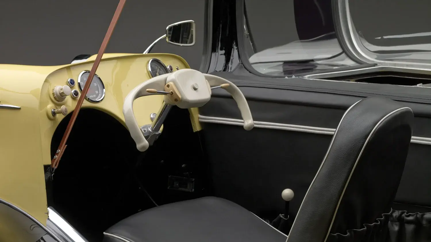 11 странных моментов, когда автомобильные компании пытались заново изобрести руль