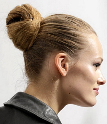 Важные советы по защите ваших волос летом