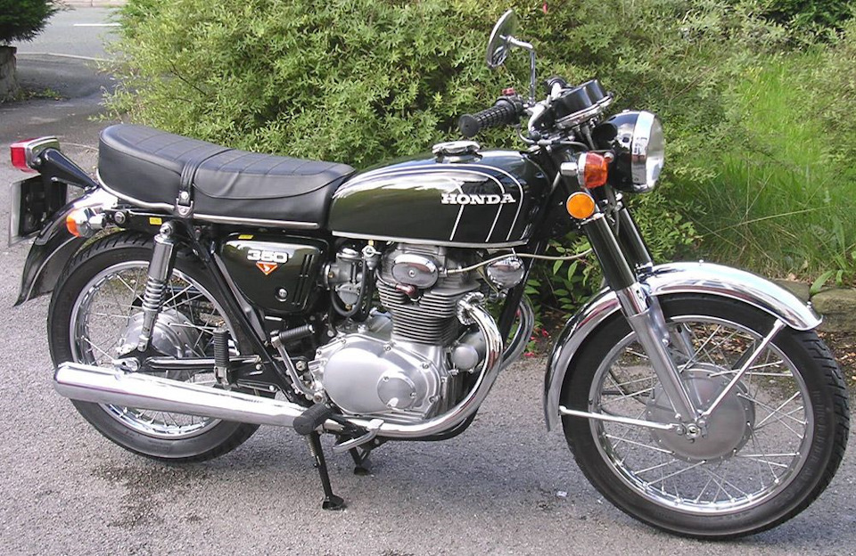 История мото-автомобильного концерна Honda.