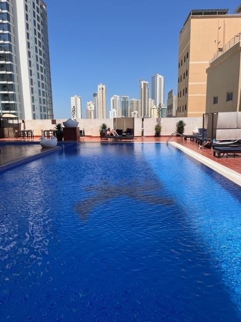 Может ли авиакомпания при задержке рейса предоставить приятные бонусы пассажиру? Личный опыт