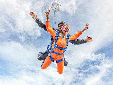 Прыжок с парашютом. История как я решилась на свой первый прыжок.