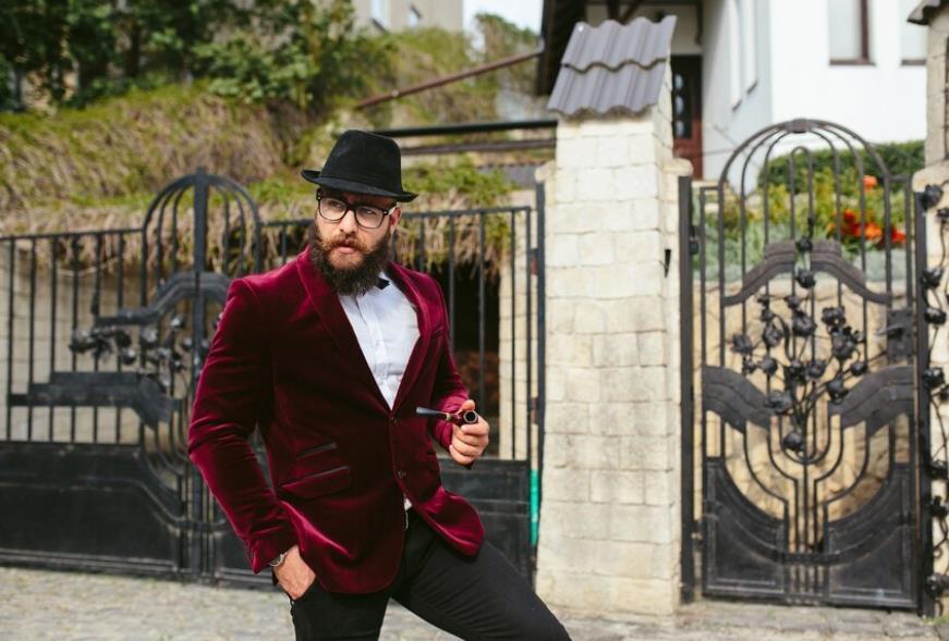 Олигархи выплатят в казну 300 млрд рублей как налог на сверхприбыль до конца 2023 года