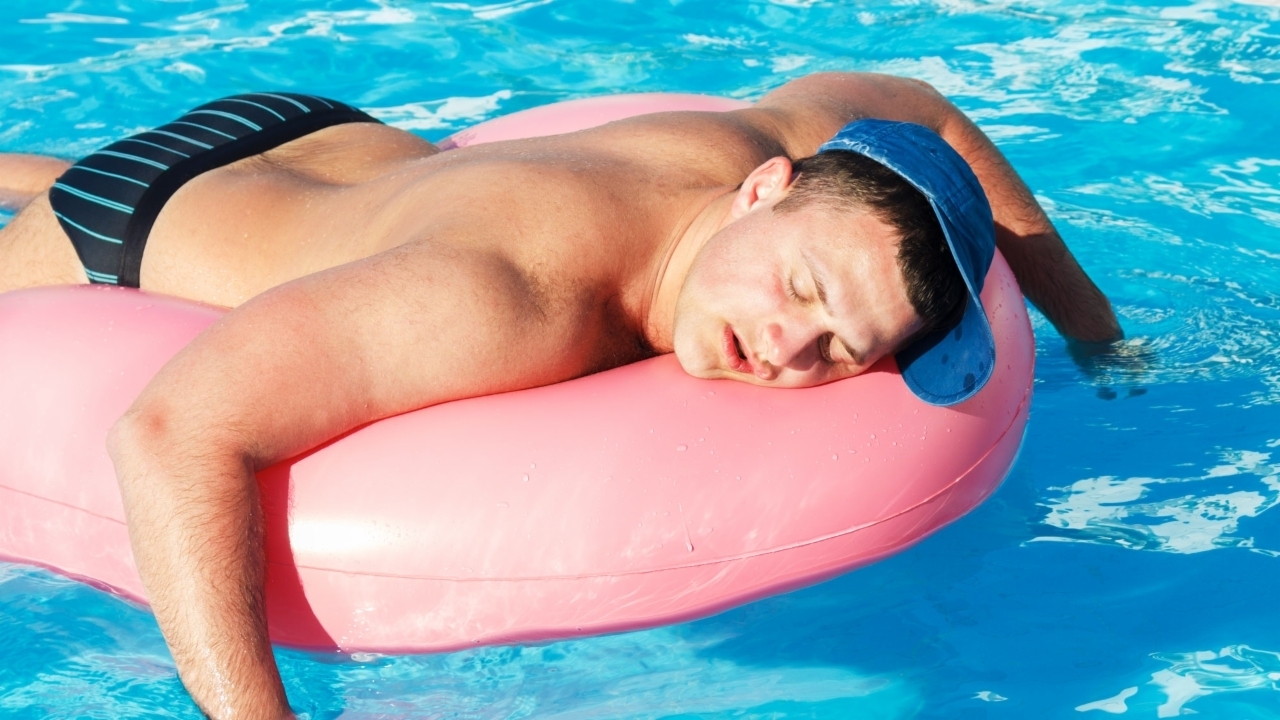 А у Вас есть Бассейн? Особые Преимущества Бассейна.