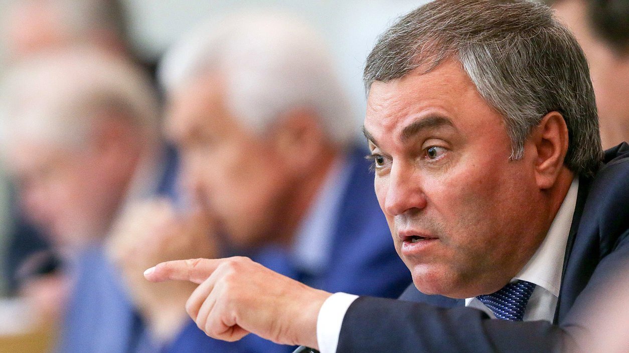 Чиновники, которые пытались покинуть Россию в период мятежа 24 июня будут наказаны