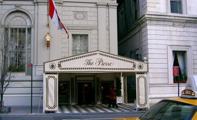 Дерзкое ограбление отеля "Пьер", потрясшего Нью-Йорк.