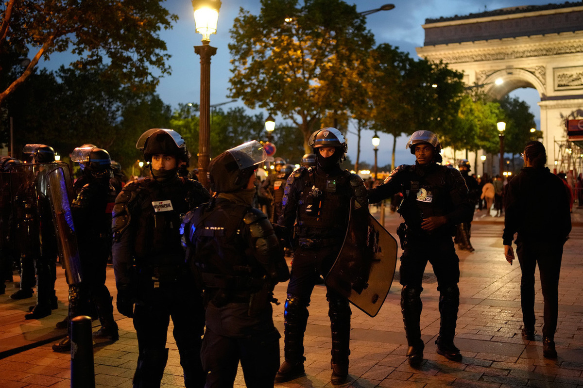 До "Взятия Бастилии" - 12 дней! Или Беспорядки продолжаются.