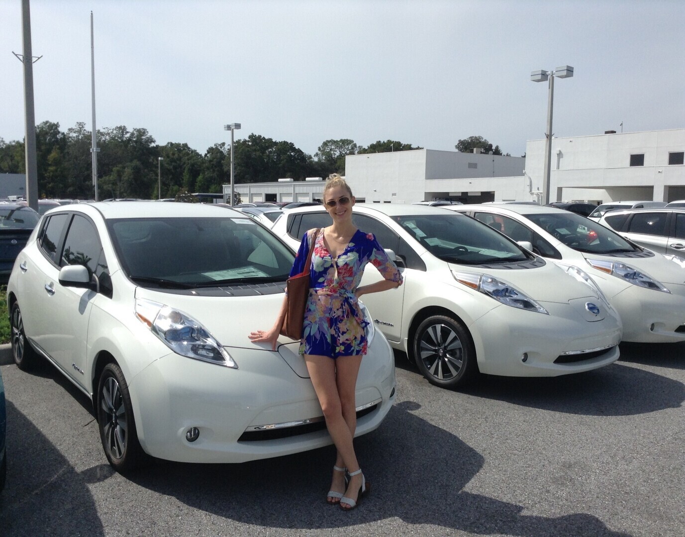 Свое лицо электромобилей Nissan Leaf.