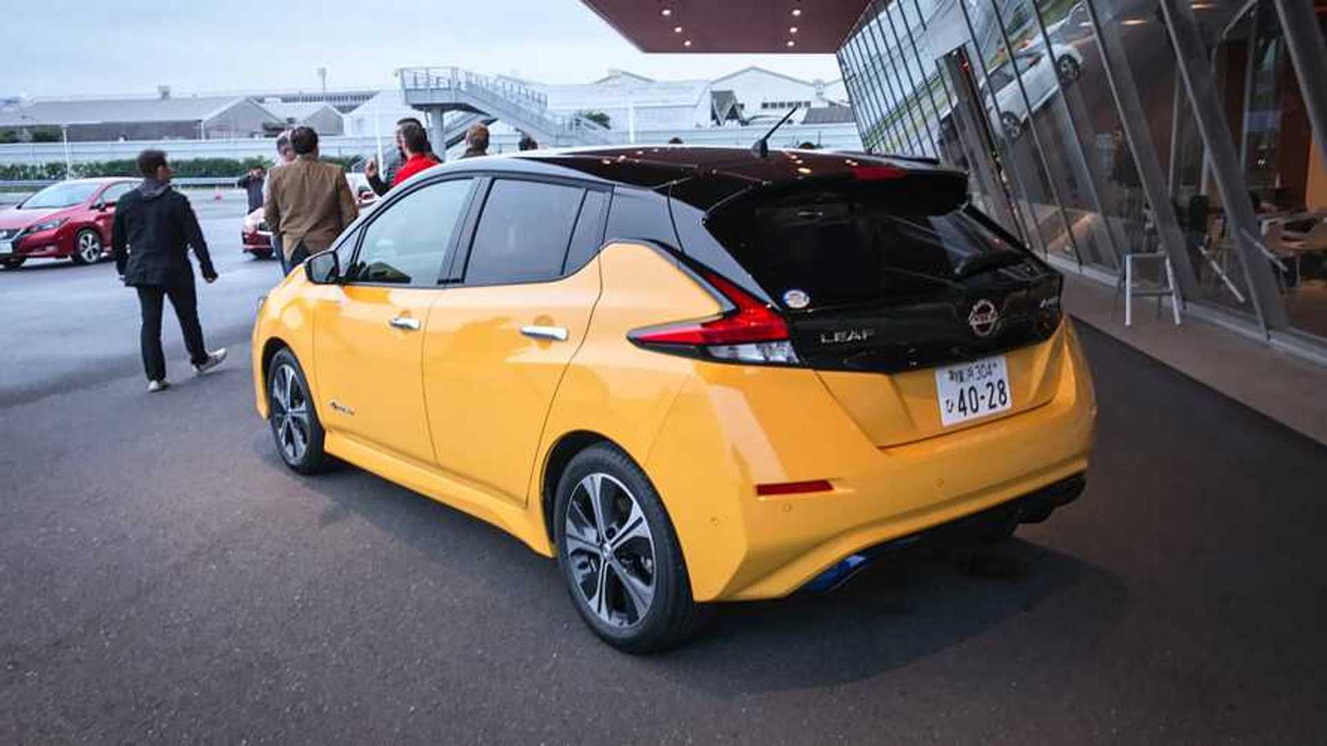 Свое лицо электромобилей Nissan Leaf.