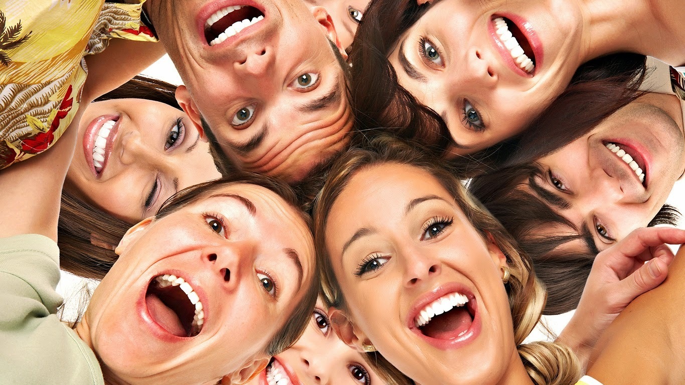 Узнайте о 10 преимуществах смеха для здоровья