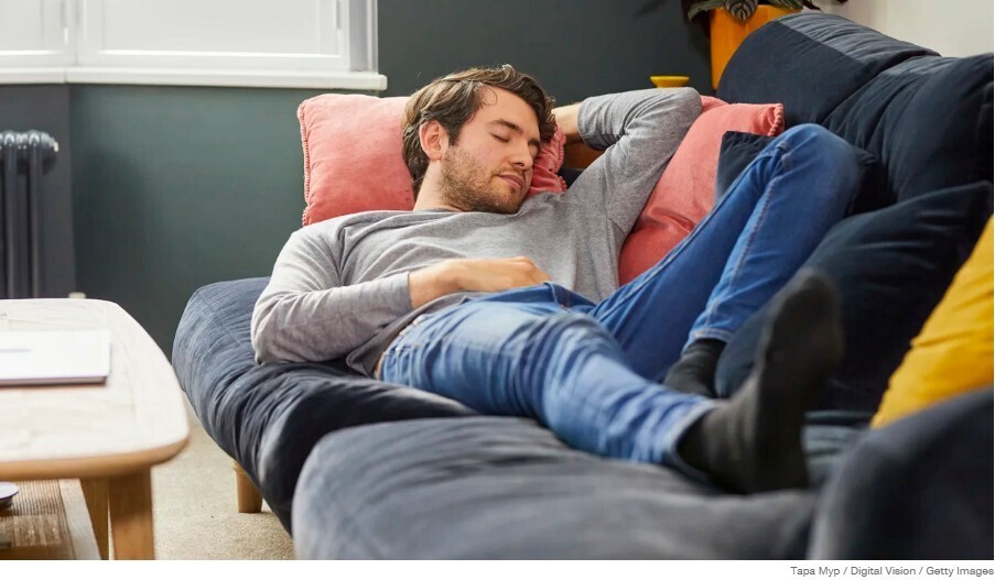 Исследование показало, что дневной сон полезен для нашего мозга