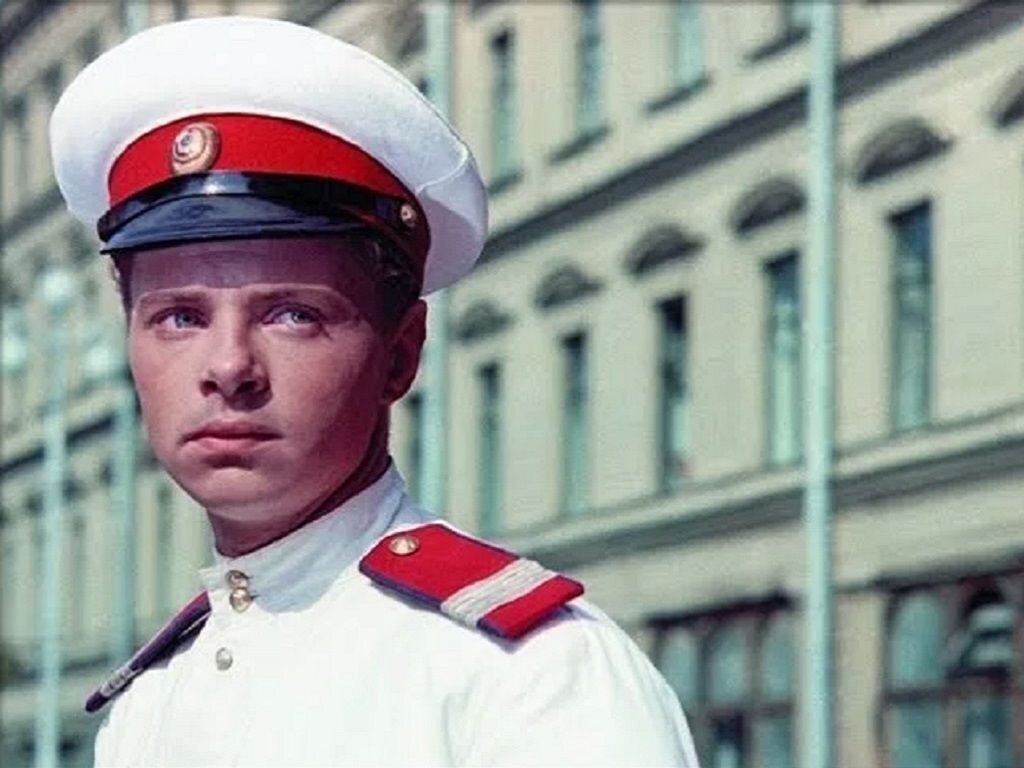 Зачем Медведев переименовал милицию в полицию и во что это обошлось ...