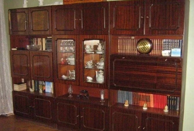 Советскую "стенку" копировали у Икеи. Но мебель получалась убогой. Вся правда о советской мебели.