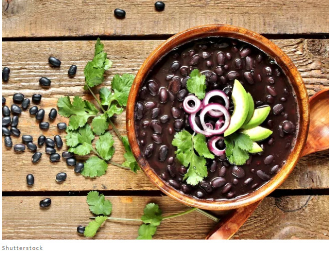 9 продуктов, которые могут вызывать неприятности в пищеварительной системе