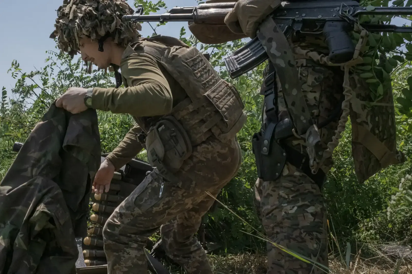 Зеленский сказал, что предупредил союзников, что контрнаступление будет продолжаться медленно в ожидании оружия.