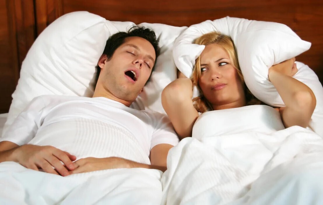 Развод на ночь: почему все больше счастливых пар выбирают спать отдельно