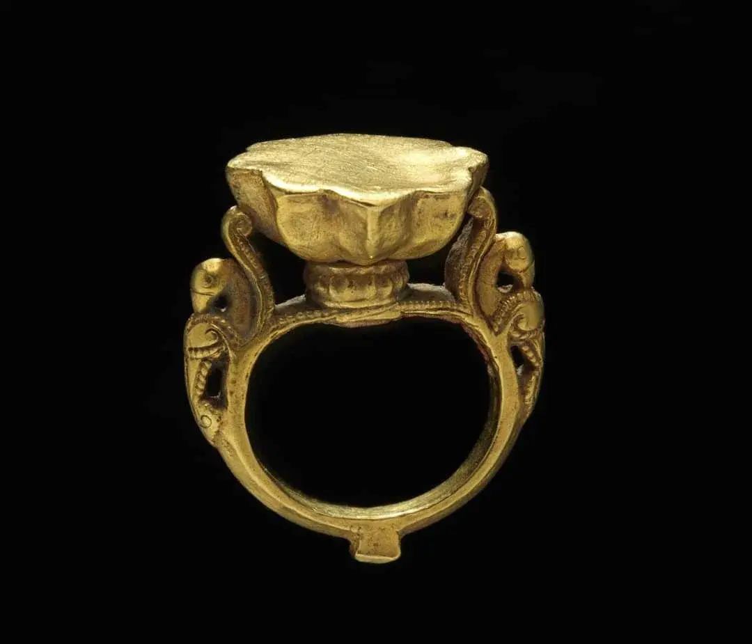 Загадка кольца Рамзеса...