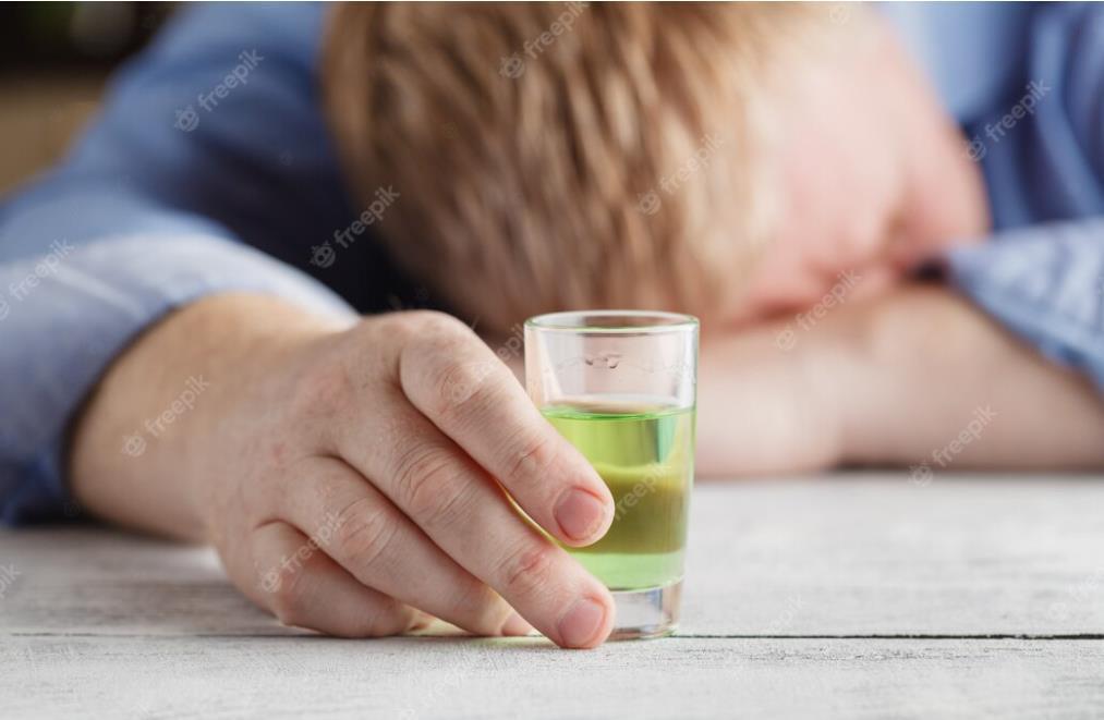 На Урале 10 подростков отравились алкоголем