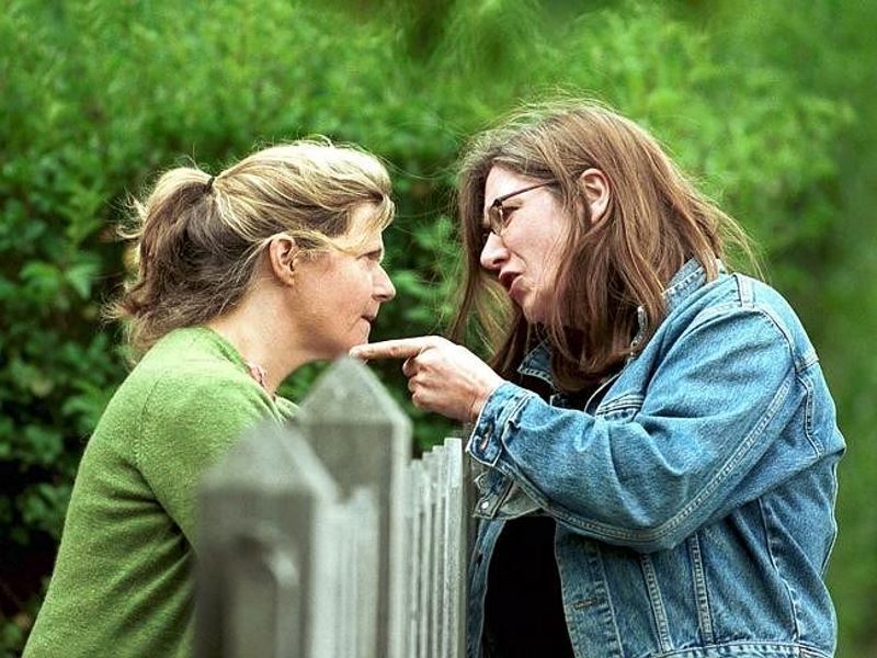 Соседские войны: Когда обычные соседи становятся непримиримыми противниками