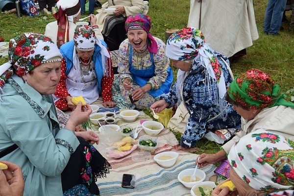 Светлый праздник: День Петра и Павла