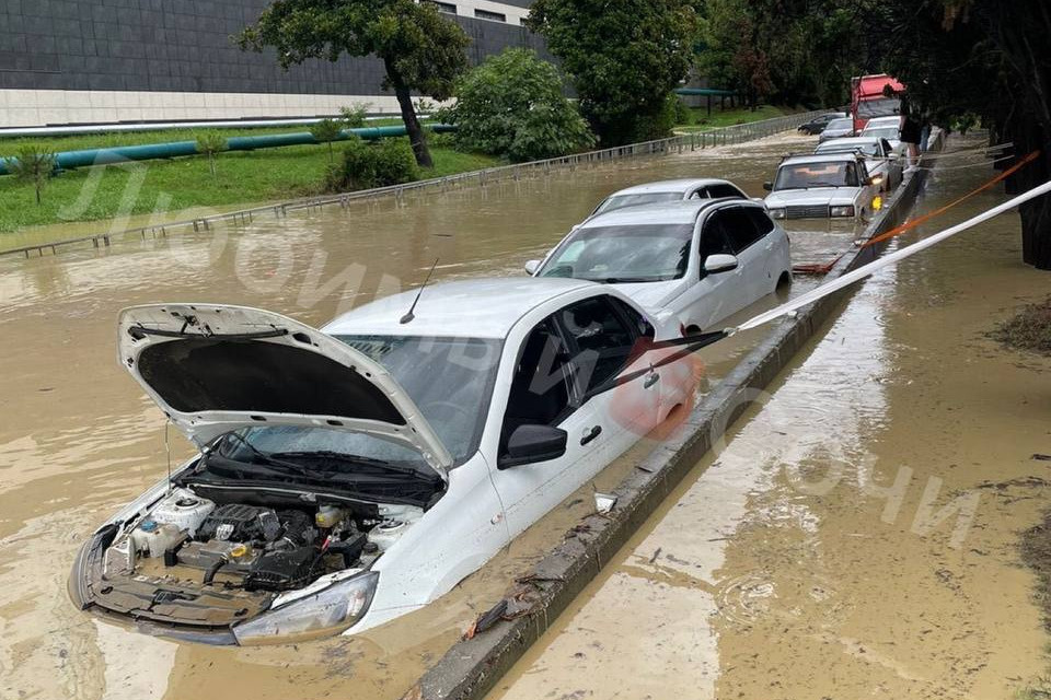 В Адлере бушуют дожди.