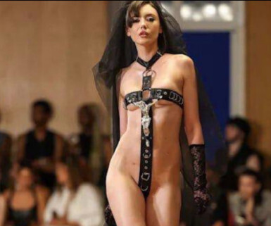 Показ мод в Берлине. Как далеко может зайти мода?