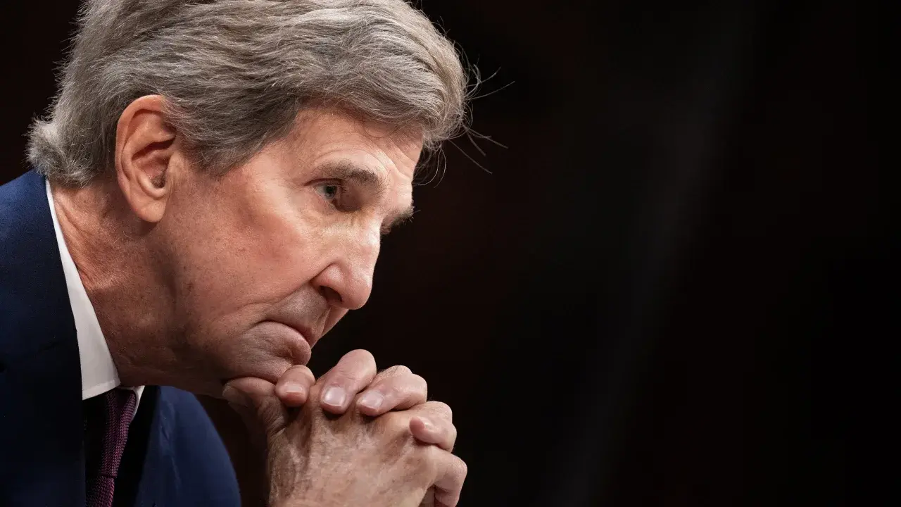 Джон Керри вступает в жаркие отношения с Китаем, когда два крупнейших загрязнителя окружающей среды пытаются исправить нарушенные связи