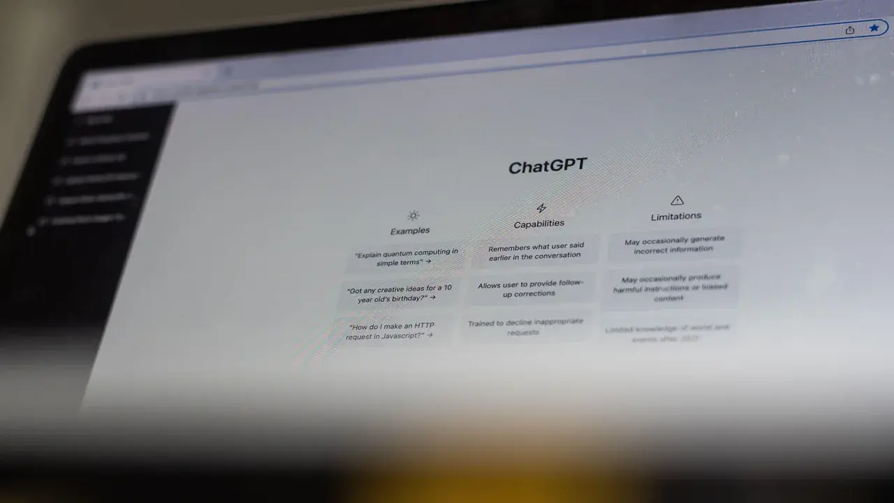 С развитием искусственного интеллекта платформы социальных сетей могут столкнуться с идеальным штормом дезинформации в 2024 году