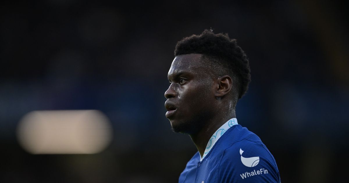 «Челси» принял решение о туре по США без Бенуа Бадьяшиля из-за его травмы