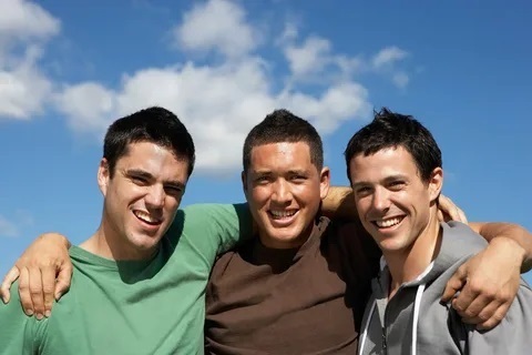 Дружба: Ключевые аспекты и сущность этой особой социальной связи