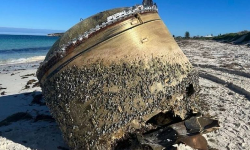 Австралия: конец тайны вокруг огромного цилиндра, выброшенного на берег