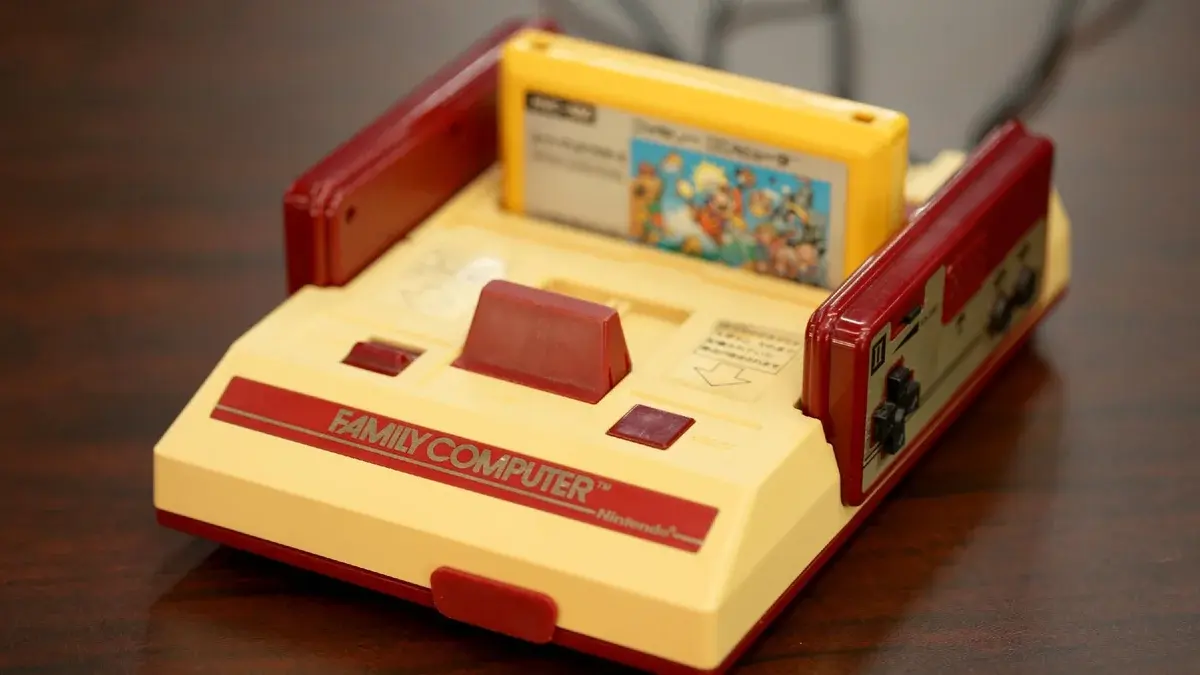 Nintendo Famicom